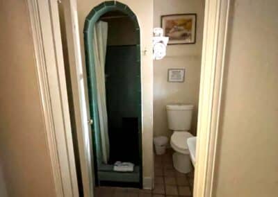 Sierra Pelona Motel - Bathroom 4