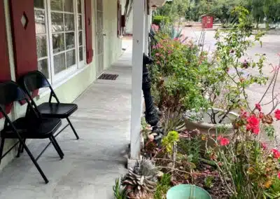 Sierra Pelona Motel - Outside 3