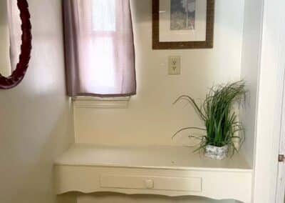 Sierra Pelona Motel - Vanity Area 1
